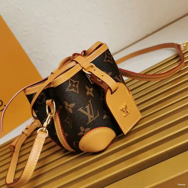 Bags 208B570017 LV 0727